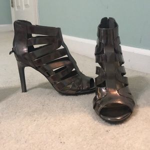 Jessica Simpson heels